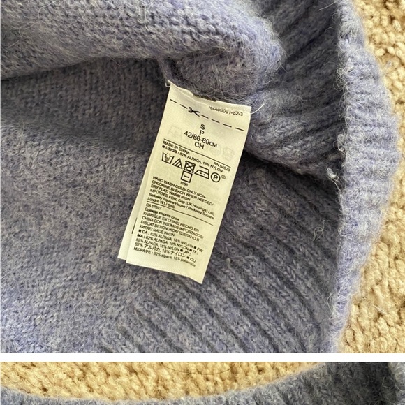 Banana Republic light purple cable knit alpaca blend sweater - Picture 7 of 7